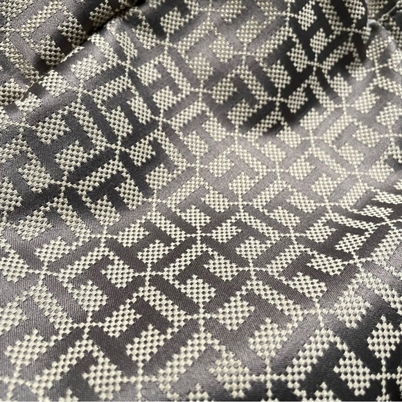 Tommy Hilfiger Crossbody Purse Brown Tan - Picture 9 of 9